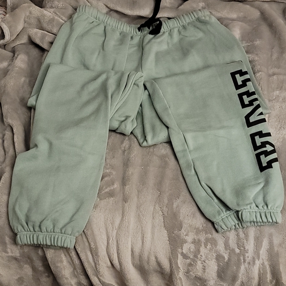 Vs pink sweatpants